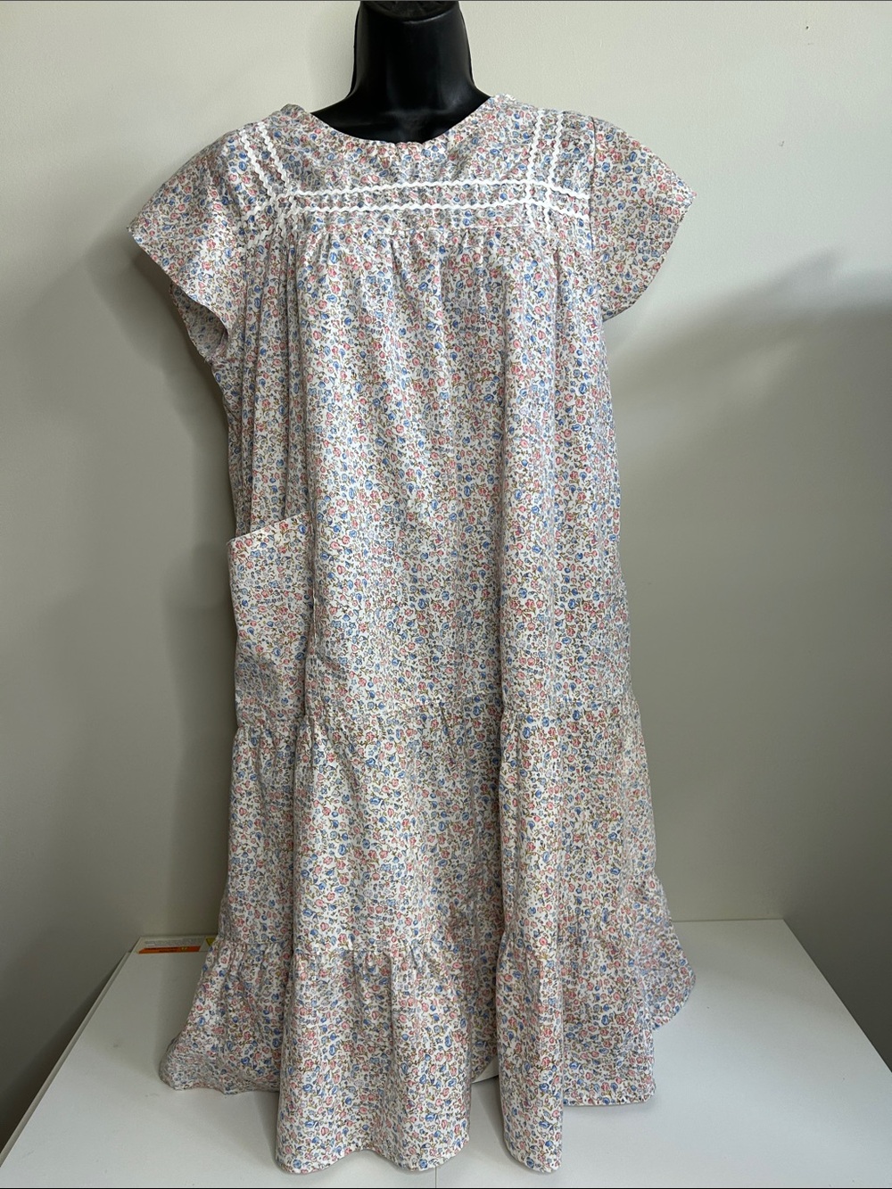 Vintage house dress night / day wear nightgown grandma core cottage kitschy